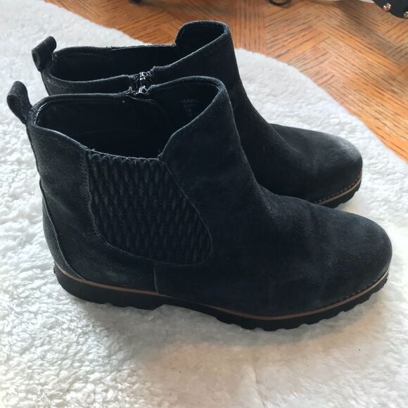 Earthies 7 Madrid Black Suede Chelsea Zip Boot - Picture 2 of 8